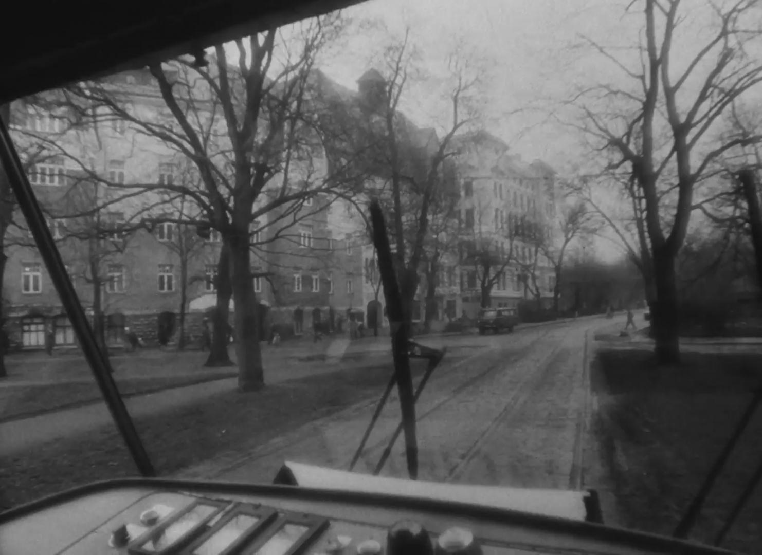 Kadrs no filmas "6. tramvajs"